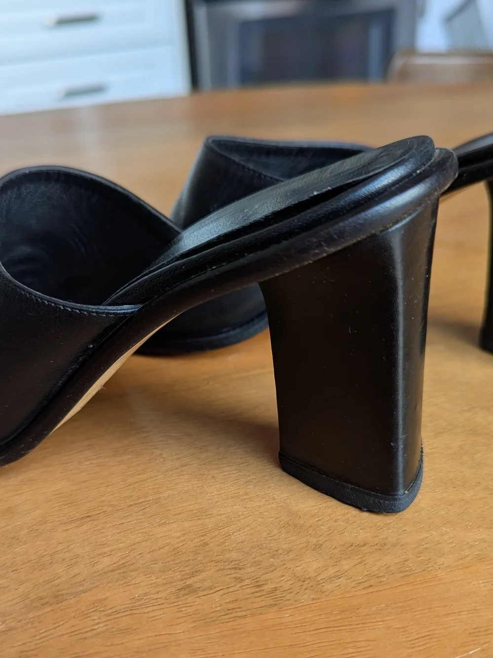 Fendi Black Leather Heeled Mules - Picture 2 of 4